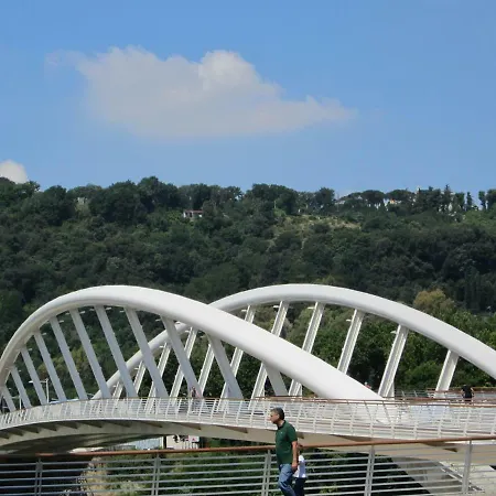 ゲストハウス Ponte Della Musica Teatro Olimpico ローマ