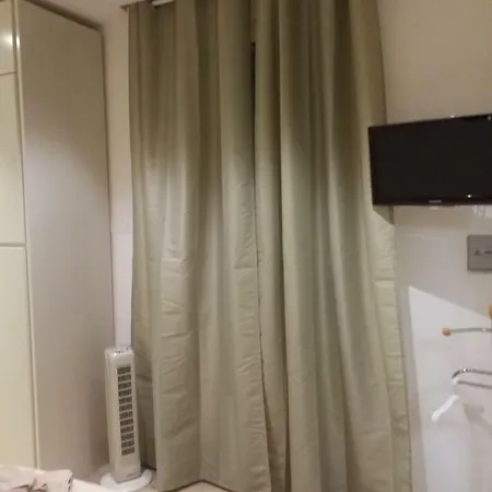 ゲストハウス Ponte Della Musica Teatro Olimpico ローマ